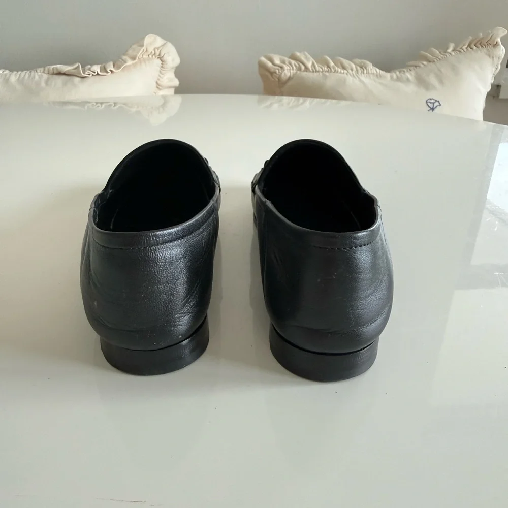 Gucci Black Leather Loafers with Gold Detail - Picture 8 of 9